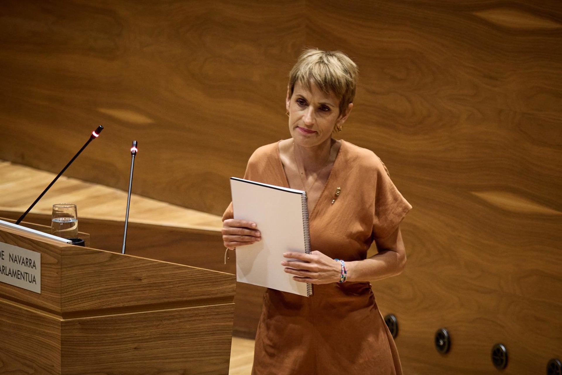 24/09/2026 La presidenta de Navarra, María Chivite, durante el debate sobre el Estado de la Comunidad, en el Parlamento de Navarra, a 24 de septiembre de 2026, en Pamplona, Navarra (España). El pleno del Parlamento de Navarra celebra este jueves y el viernes, 24 y 25 de septiembre, el último Debate sobre el Estado de la Comunidad foral correspondiente a la XI Legislatura.POLITICA Eduardo Sanz - Europa Press