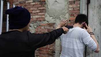 El sicario llegó a bordo