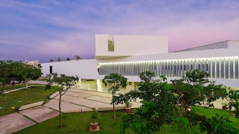 Van por seis sedes universitarias