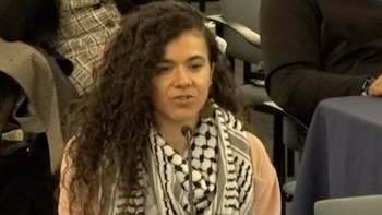 "Mentí descaradamente": la confesión de Hannah Gann, la activista que fingió ser palestina y afrodescendiente