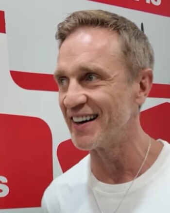 El actor dijo que no podía creer la relevancia que ha cobrado 'Stan' (Foto: Instagram/@d.sawa)