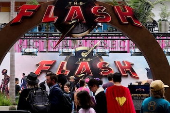 El Chapulín Colorado deja su huella en la nueva película de DC Comics (REUTERS/Mike Blake/File Photo)