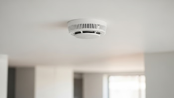 Retiran más de 11.000 detectores