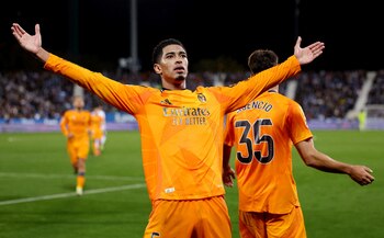 Jude Bellingham celebra el tercer