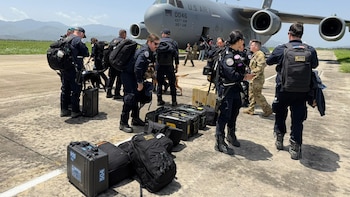 Estados Unidos refuerza el operativo militar de apoyo en Venezuela para colaborar en la asistencia tras los terremotos