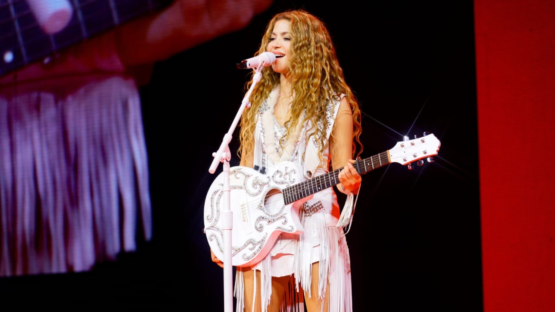 Shakira se consolida como la artista del momento.