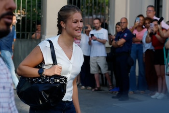 La princesa Leonor a su llegada este lunes al Campus de la Universidad Carlos III donde cursará el grado de Ciencias Políticas. EFE/J.J. Guillén