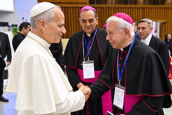 El monseñor León Castro Castro habló sobre las desapariciones en México con el papa León XIV.
Crédito: @Jesuitas_Mexico
