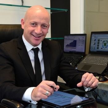 Daniel Adler se formó en