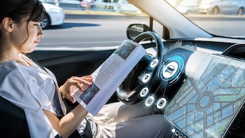 El desarrollo de la inteligencia artificial en el transporte autónomo requiere la reconversión laboral de millones de trabajadores a nivel mundial
