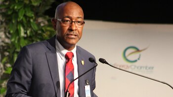 El ministro de servicios públicos