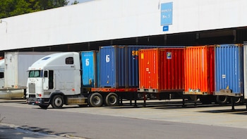 El Salvador alcanza 503,432 operaciones de importación en 2026