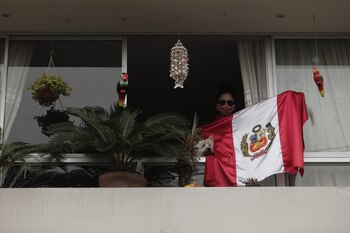 04/06/2020 Per�.- Un juez ordena destituir a un gobernador peruano por la mala gesti�n frente a la COVID-19.
La Corte Superior de Justicia de Arequipa ha ordenado la destituci�n del gobernador regional, Elmer C�ceres Llica, y sus sustituci�n por el vicegobernador, Walter Guti�rrez, debido a la mala gesti�n de la crisis del coronavirus.
POLITICA SUDAM�RICA PER� LATINOAM�RICA INTERNACIONAL
EL COMERCIO / ZUMA PRESS / CONTACTOPHOTO