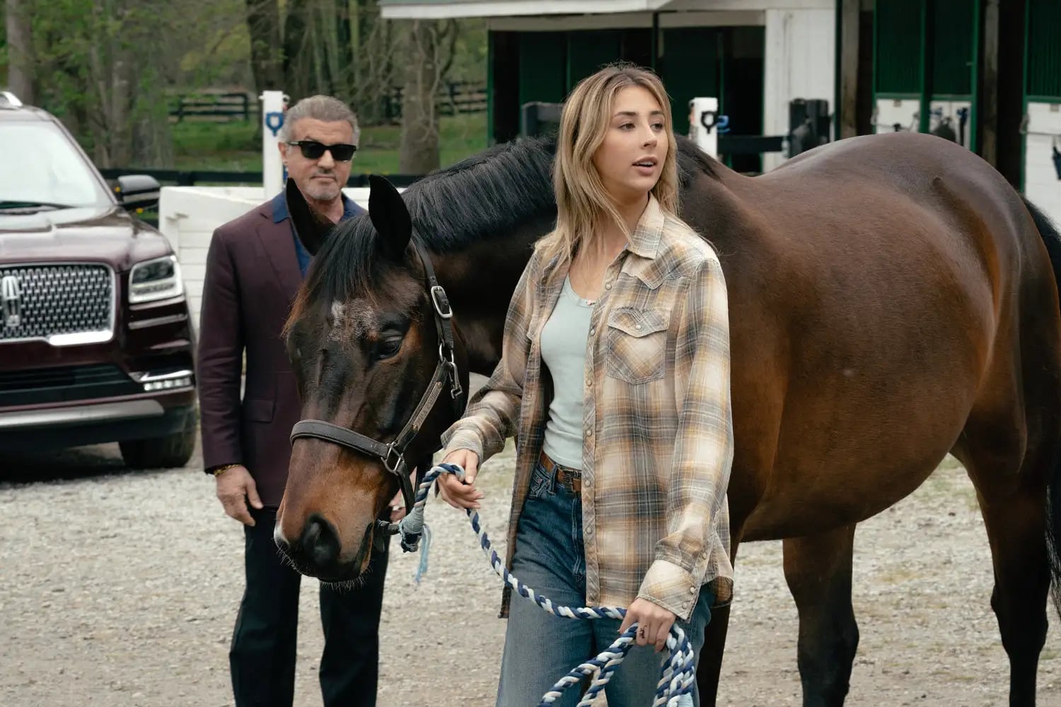 Scarlet contó cómo es travajar con Sylvester Stallone.