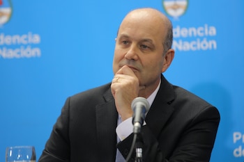 Federico Sturzenegger, ministro de Desregulación y Transformación del Estado de Argentina, volvió a hablar de los cambios en el modo de renovar la licencia de conducir y a la VTV (EFE/Javier Caamaño)