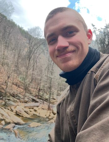 Miembros del Ejército de EE.UU. recuerdan a los soldados que iban a bordo del helicóptero militar siniestrado. (Army/Handout via REUTERS)