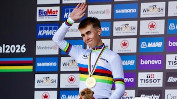 Benjamín Noval, la nueva perla del ciclismo español que ha conquistado el Mundial Junior: el hijo del exgregario de Contador que en un año se hará profesional