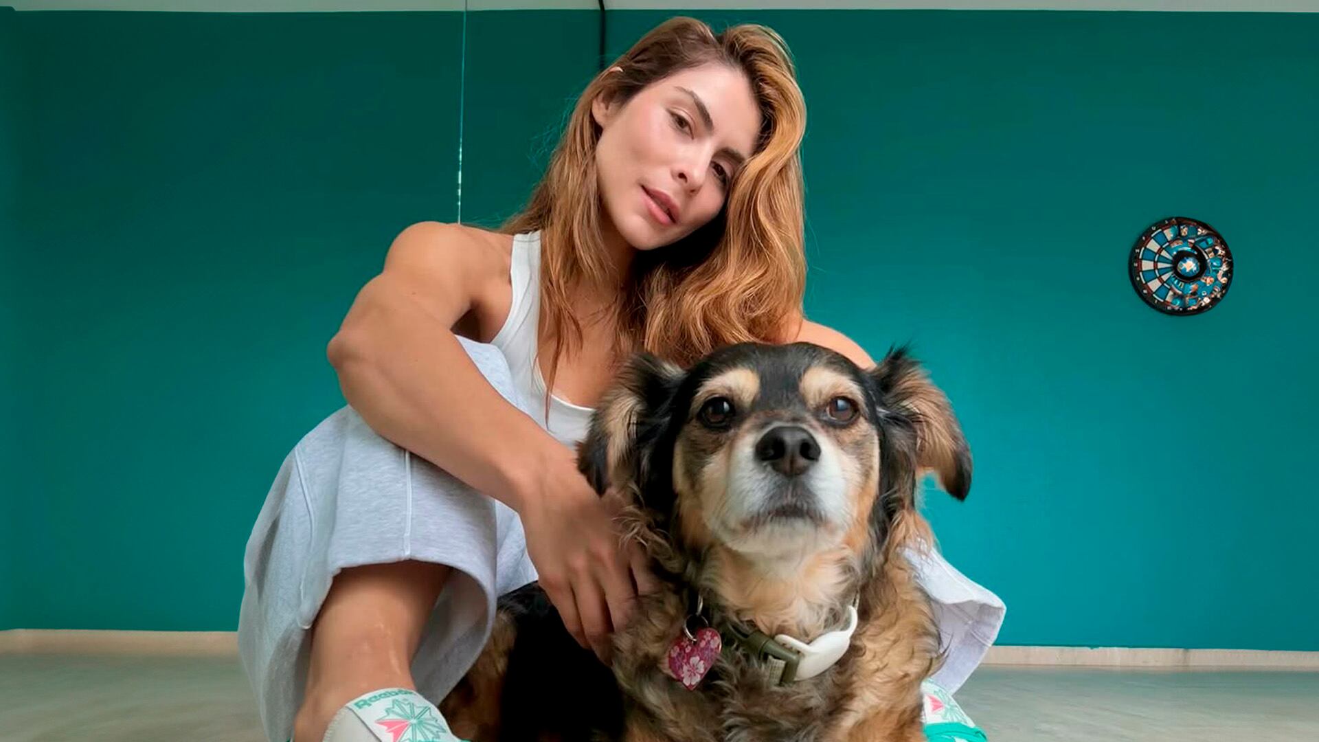 Un vinculo entre dueña y mascota (Instagram/@soy_mikaela)