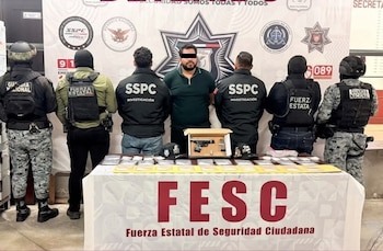 Luis Adán “N”, alias “El 500”, fue detenido en Playas de Rosarito durante un operativo coordinado entre autoridades estatales y federales. (Cortesía)