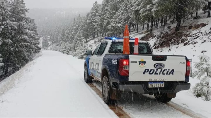 El Servicio Meteorológico Nacional elevó a alerta naranja el pronóstico por nieve en sectores cordilleranos de Neuquén y Río Negro para el jueves 11 de junio (Gentileza: Mejor Informado)