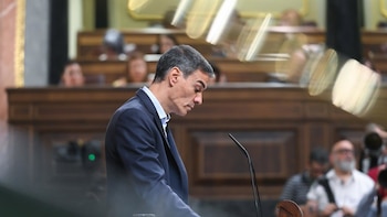 Sánchez niega corrupción generalizada en España y descarta elecciones: "¿Cómo no vamos a continuar?"