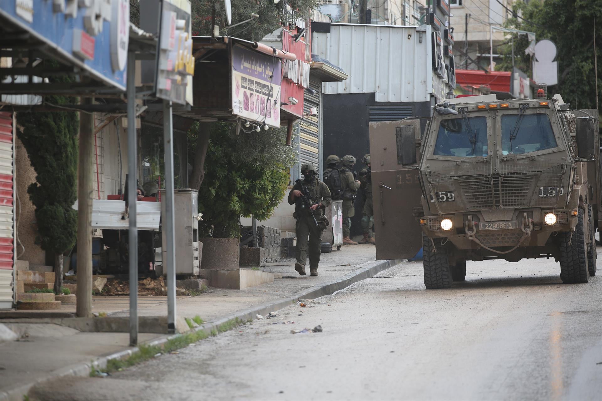 AMP. Israel prosigue con su operación en Qabatiya mientras los palestinos denuncian un desplazamiento forzado