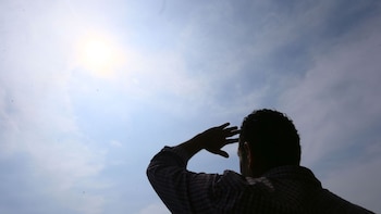 El Senamhi emitió una alerta por el incremento sostenido de la temperatura diurna entre el 15 y el 17 de mayo, con impacto en costa y sierra - Créditos: Andina.