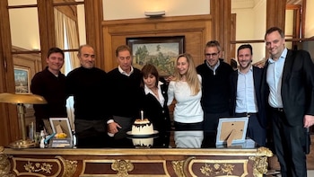 Tras las críticas a Adorni, Karina Milei reunió a la mesa política y celebraron el cumpleaños de Bullrich