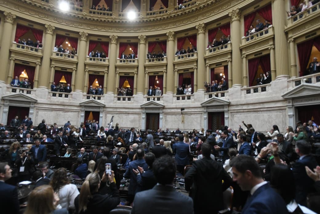 Manuel Adorni respondió las preguntas de los diputados en la sesión informativa (Cámara de Diputados)