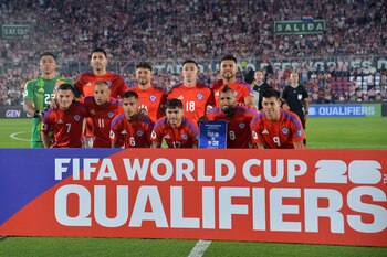 Cuando restan cuatro fechas, Chile