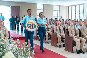 El 60° aniversario de la red educativa marcará la construcción de tres nuevas Escuelas Vocacionales en Higüey, Constanza y Montecristi para ampliar la formación técnica. (Foto: Ministerio de Defensa)