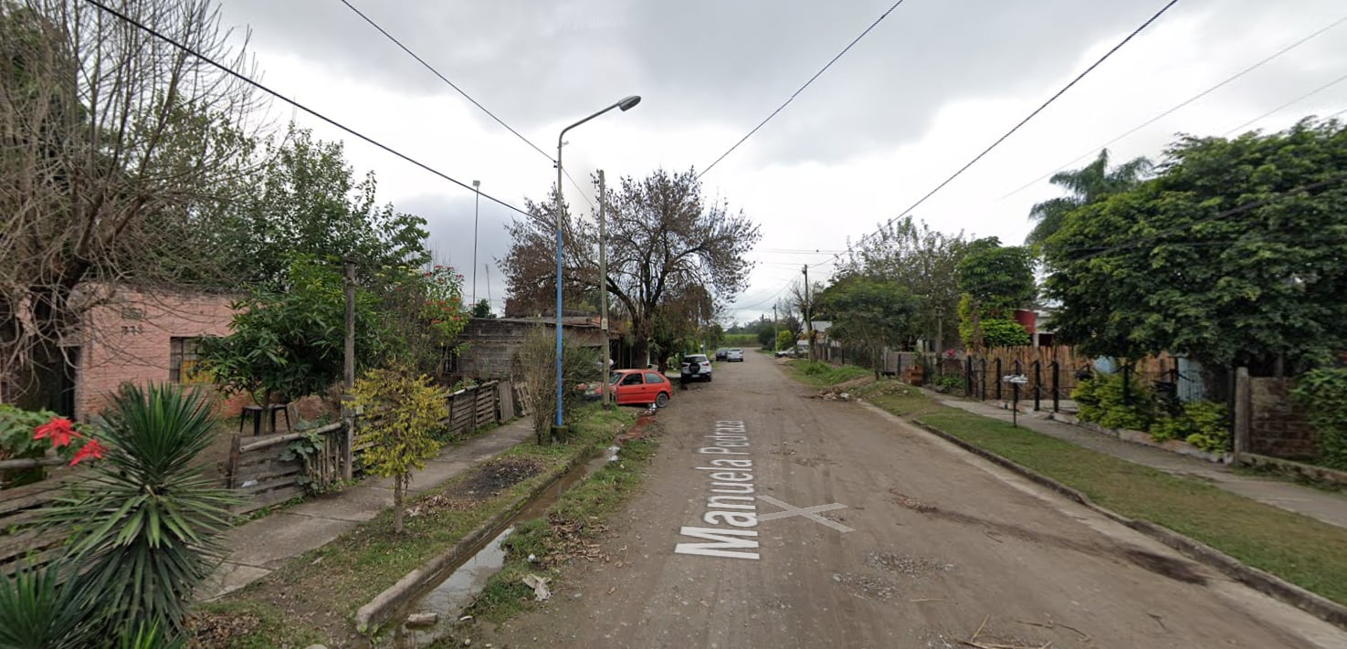 La casa se encuentra en Manuela Pedraza al 700