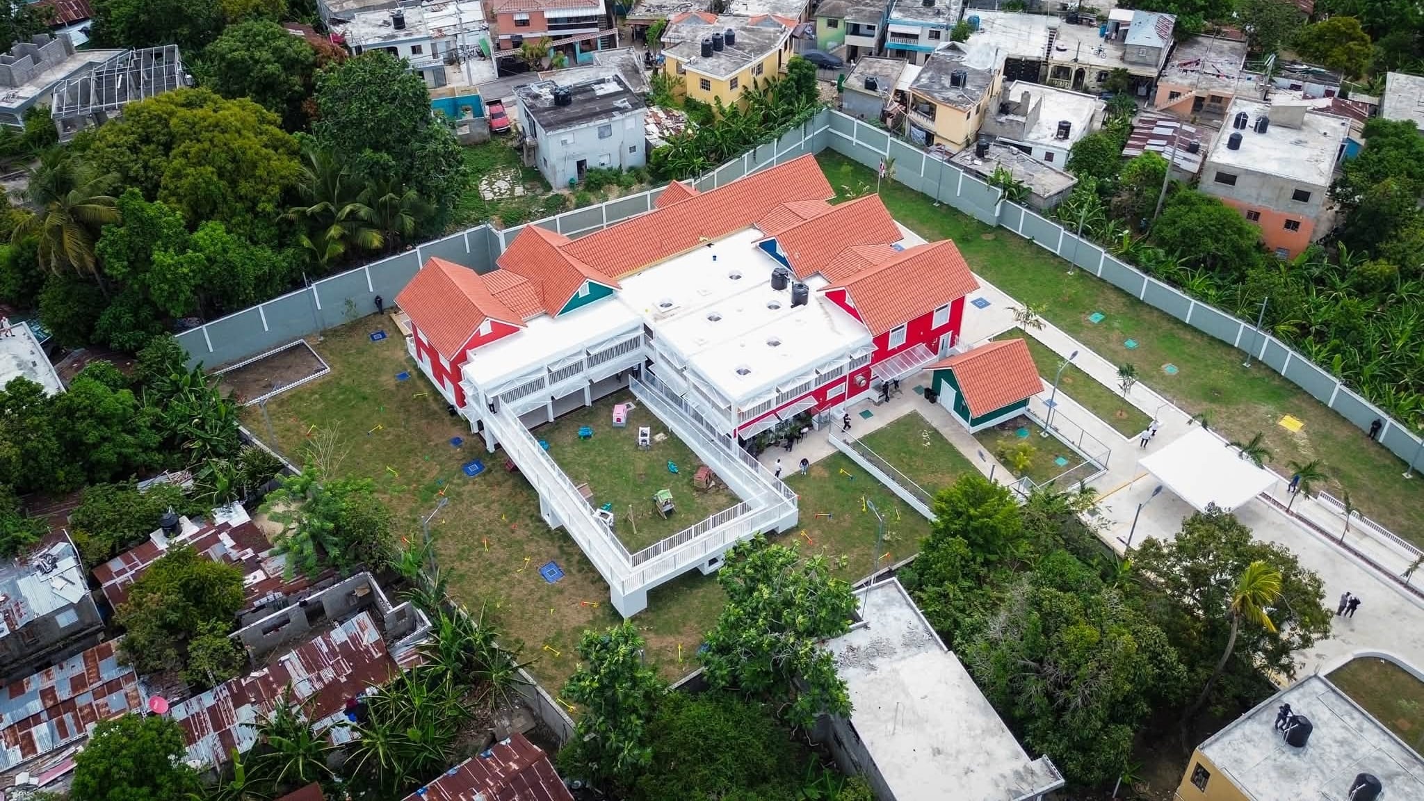 La inauguración en Canastica fortalece la red provincial que ya cuenta con 43 espacios y amplía los servicios dirigidos a menores con acompañamiento comunitario y registro de nacimiento (Foto cortesía Presidencia)