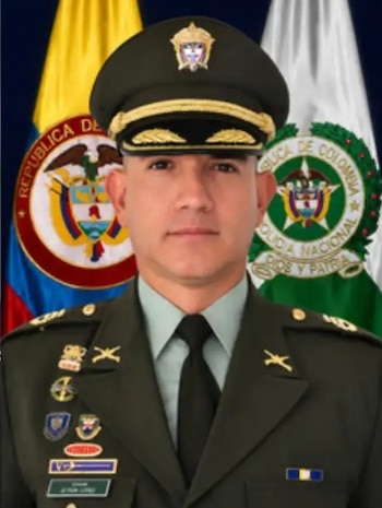 El coronel Jeyson Haird López Puerto fue llamado a calificar servicios tras poco más de un mes al frente de la institución - crédito Policía
