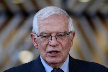 El responsable de Asuntos Exteriores y Política de Seguridad de la Unión Europea, Josep Borrell, en el edificio del Consejo de la UE en Bruselas, Bélgica (REUTERS/Olivier Douliery/Archivo)