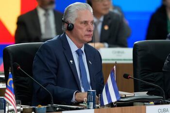 Díaz-Canel se mantiene en el