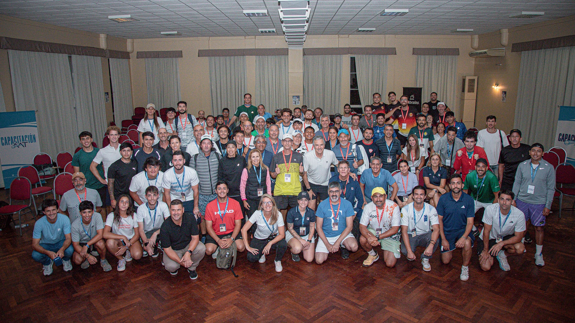 El capitán de la Selección Argentina de Tenis de Copa Davis, Javier Frana, fue uno de los exponentes en el Congreso de Entrenadores de la AAT (Crédito: Prensa AAT)