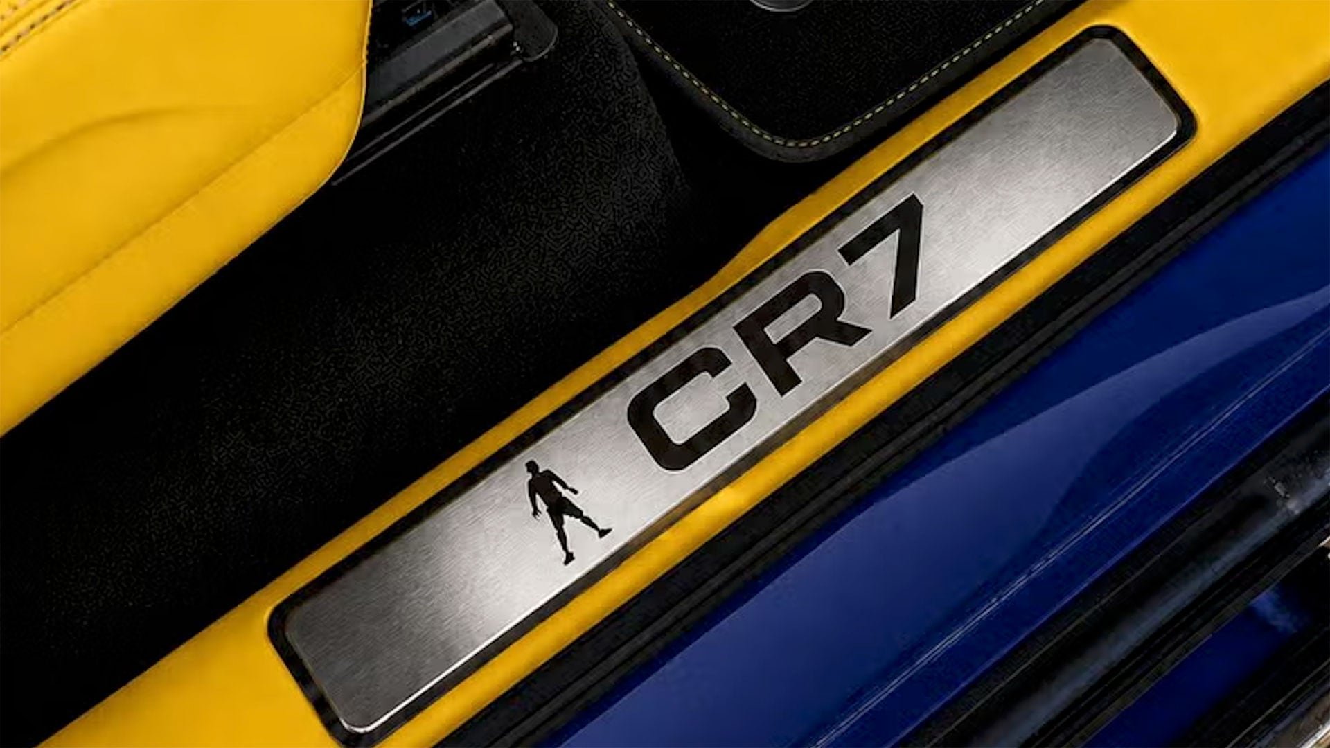 Cristiano Ronaldo adquirió una edición limitada con acabados en azul y amarillo