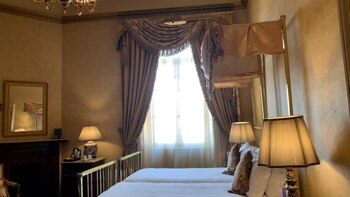 Una de las habitaciones del