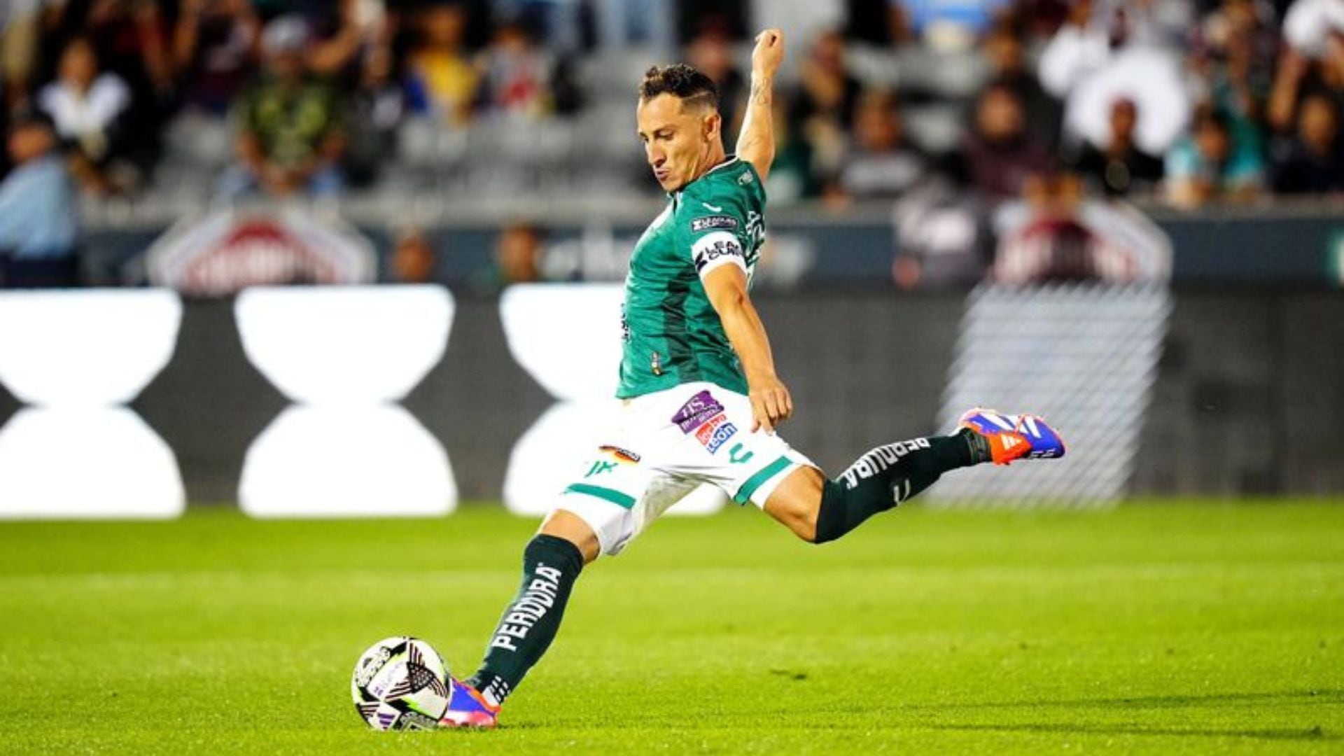 Andrés Guardado se retira (USA TODAY/Ron Chenoy)