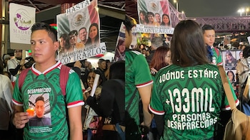Familiares de personas desaparecidas intervinieron playeras que visibilizan la crisis que se vive México. (Foto: Santiago Gutiérrez/ Infobae México)