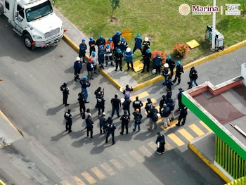Tras cateo, Marina asegura casi 800 mil litros de huachicol en Puebla. Marina