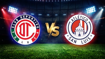 Escudos de Toluca y Atlético de San Luis separados por la inscripción en dorado de versus sobre un campo de fútbol nocturno iluminado.