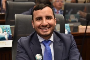 El congresista Fernando Niño aseguró que apoyará a Iván Cepeda porque cree que "las reformas deben continuar" - crédito @fninomendoza/X