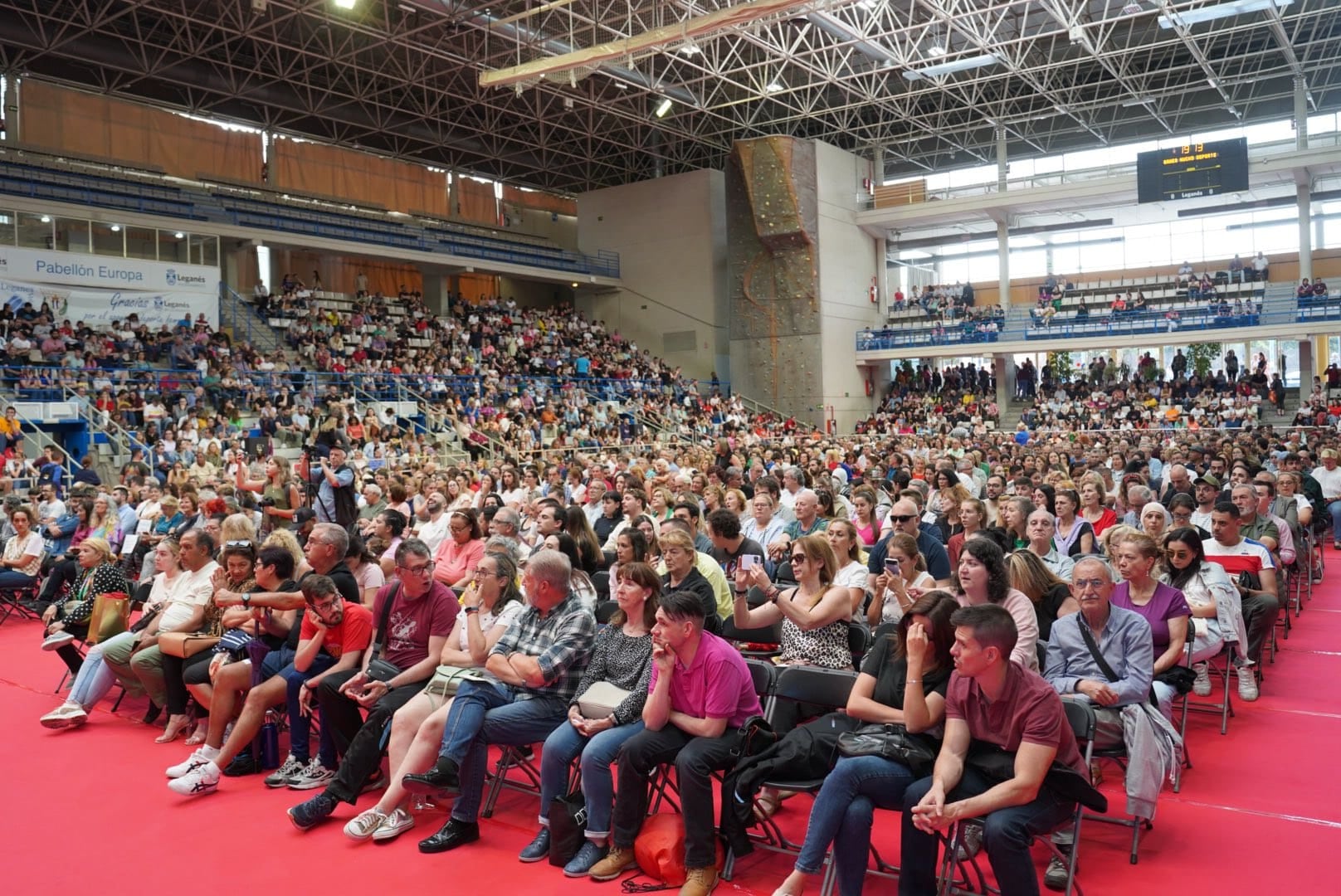 La moqueta roja que se colocó en el sorteo que celebró Emsule en junio de 2023