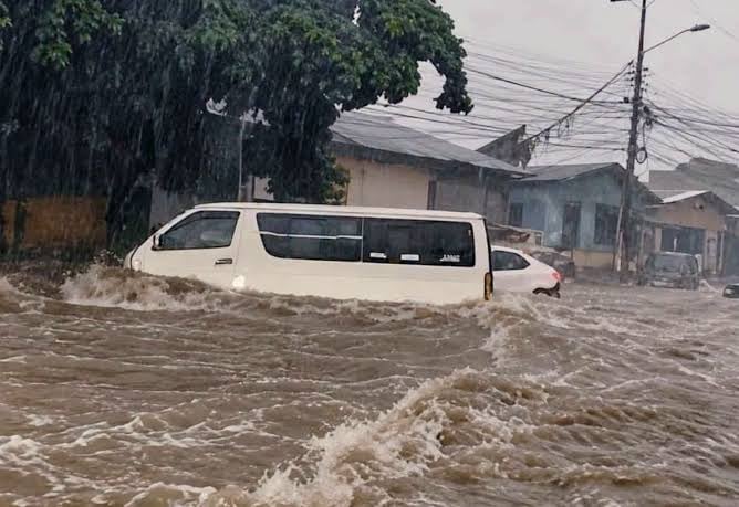 Las inundaciones afectaron a 120 familias en diferentes sectores de San Pedro Sula. (Foto: Cortesía / redes sociales)