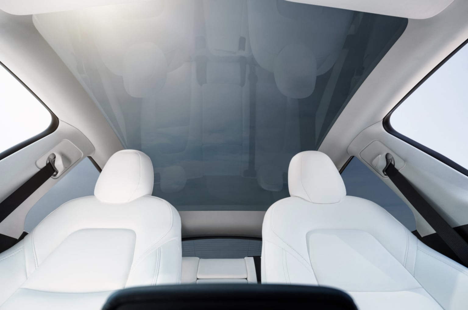 Así luciría el techo de cristal panorámico de un auto Tesla. Tesla