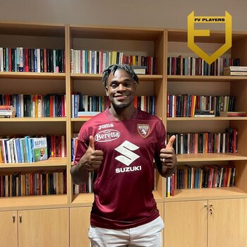 Duván Zapata firmó contrato con