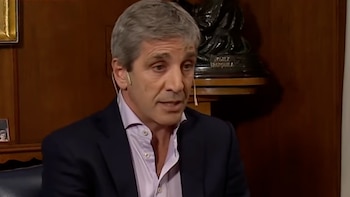 Luis Caputo, muy activo en