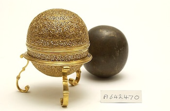 Piedra bezoar artificial. (Wikimedia Commons)